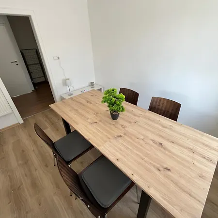 Gemuetliches Mit Kueche, Wifi Und Smart-tv In شقة *